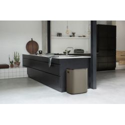 Brabantia Bo Touch Bin 60 ltr - platina