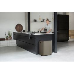 Brabantia Bo Touch Bin 60 ltr - platina